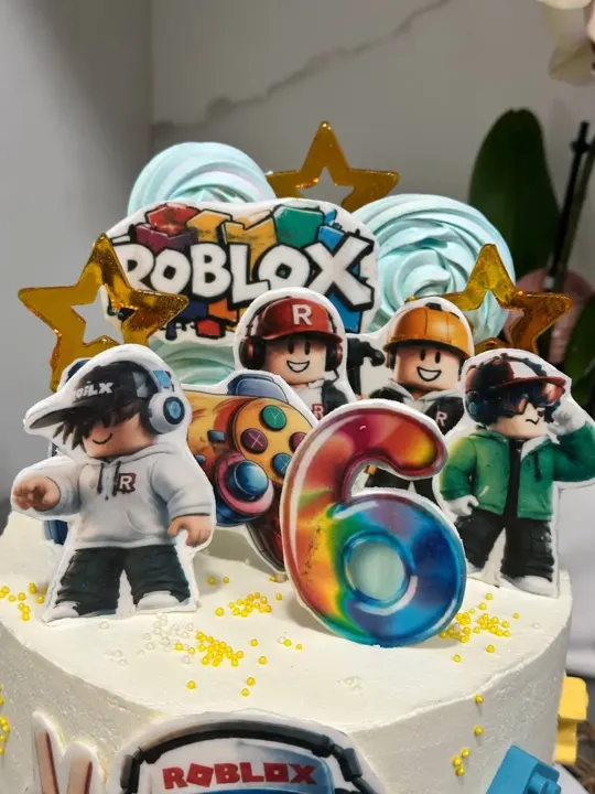Торт Roblox на шостий день народження